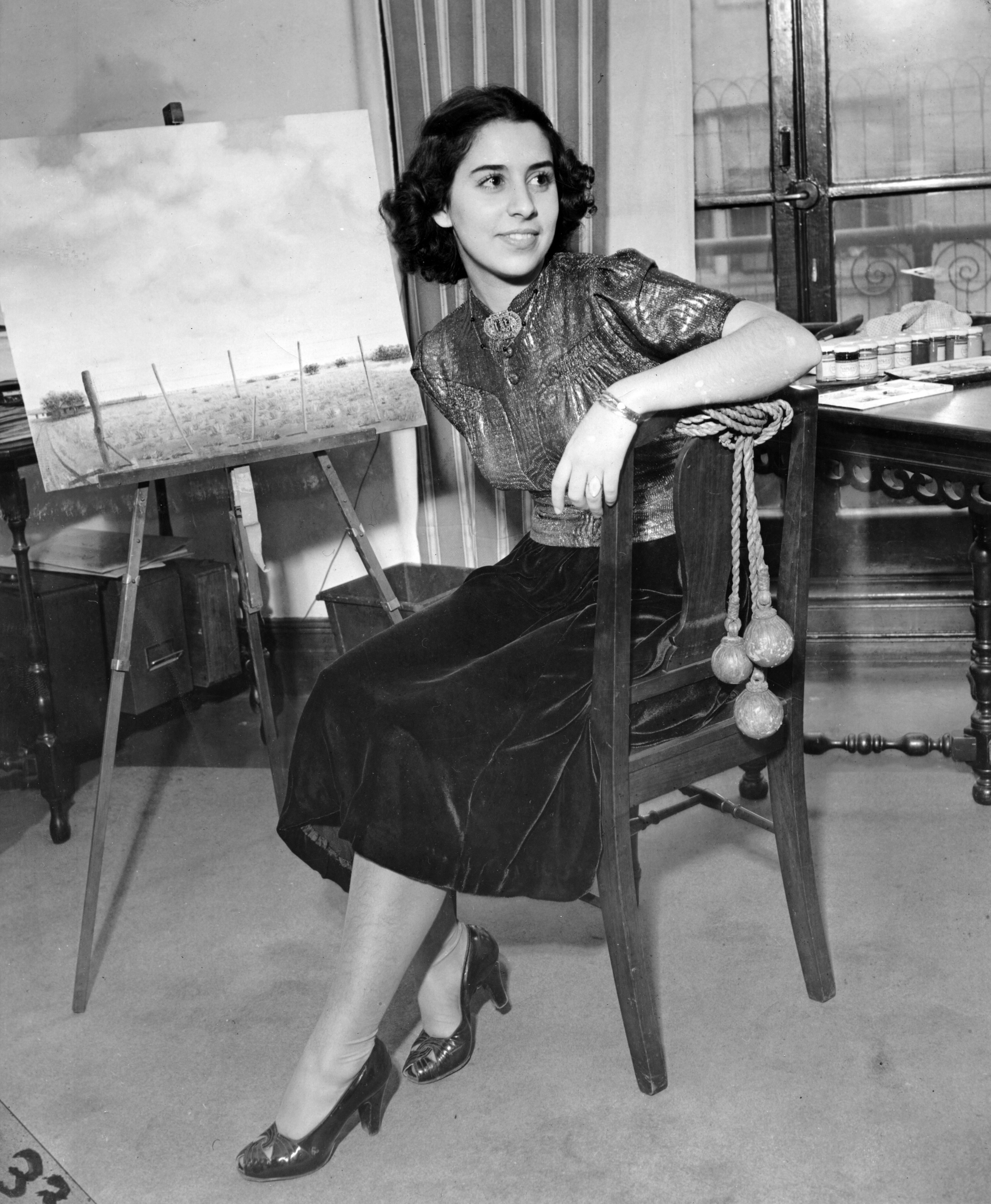 Luchita Hurtado, c.1938
